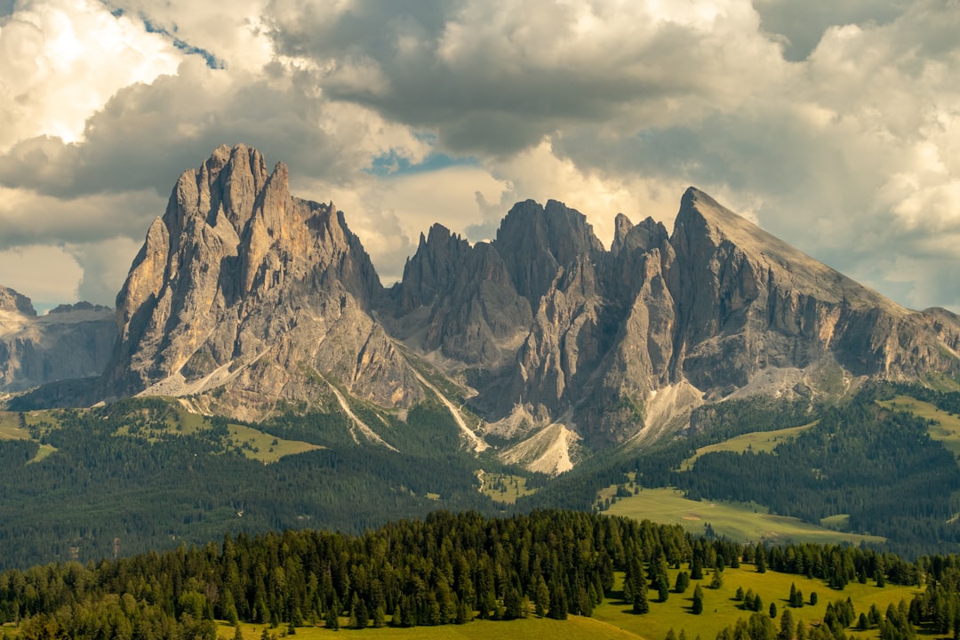 Dolomites Hiking: Peaks and Rifugios