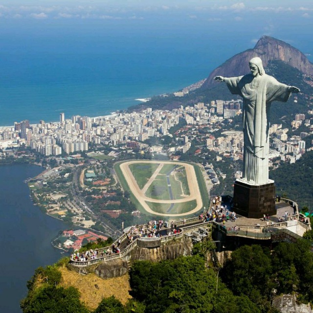 Rio de Janeiro: Beaches and Peaks