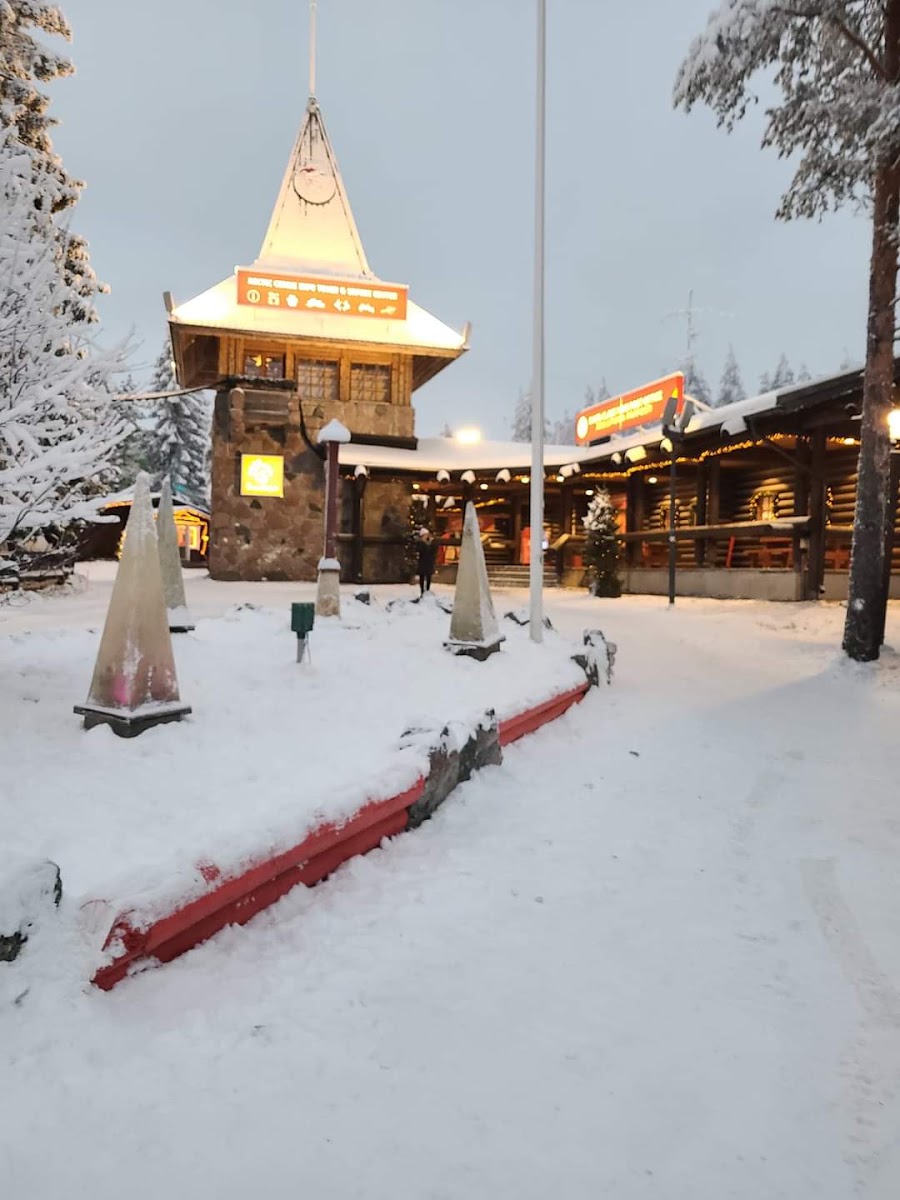 Lapland: Santa, Huskies and Northern Lights
