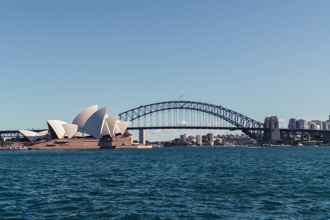 Sydney: Icons and Beaches